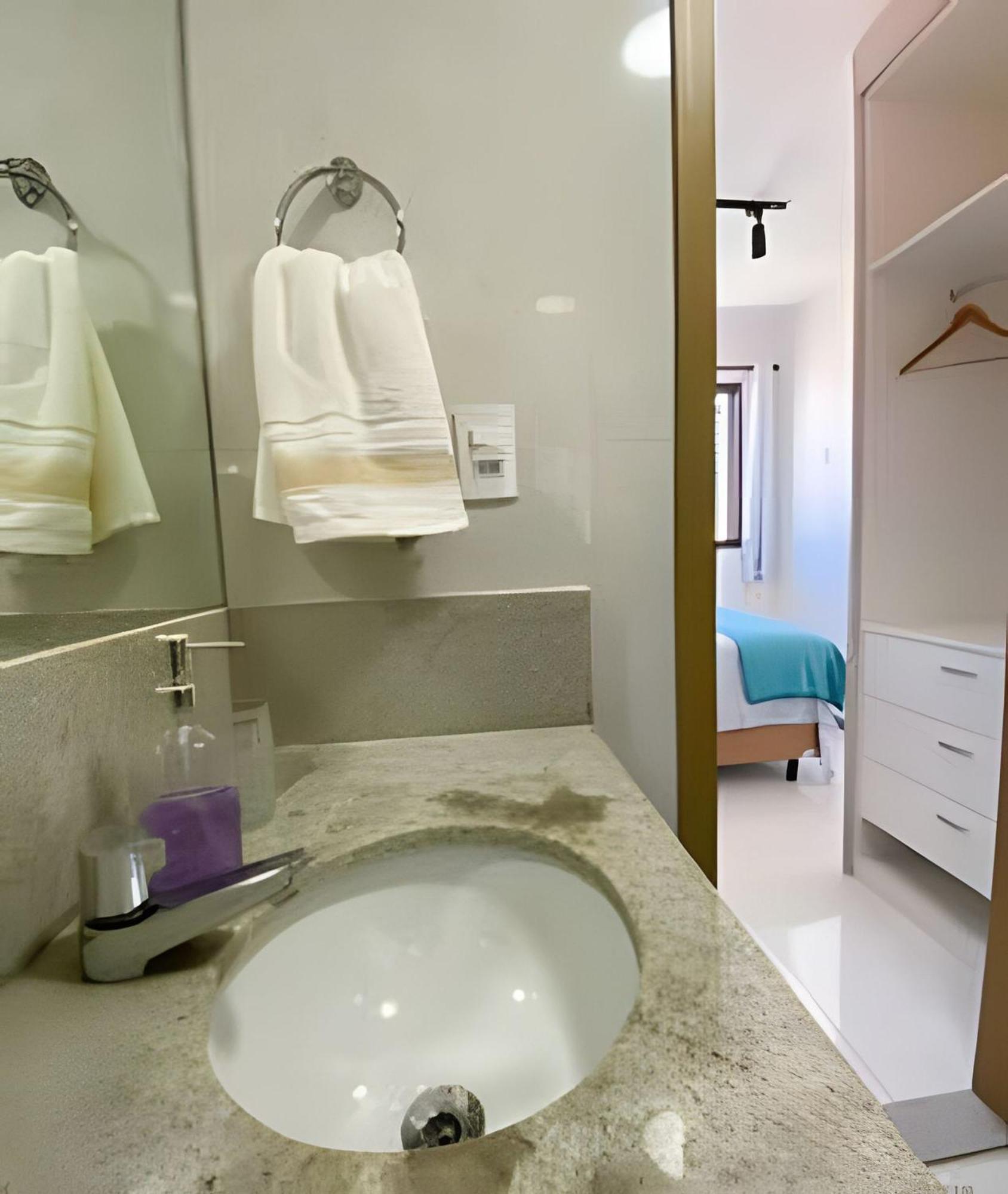 Apartamento E Sala - Localizacao De